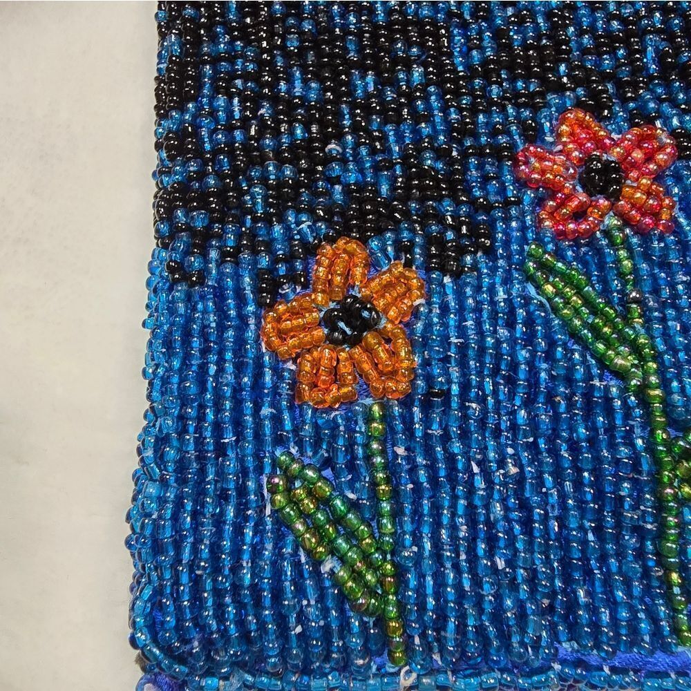 🌿Beautiful Vintage hand beaded glass floral purse. - Picture 8 of 11